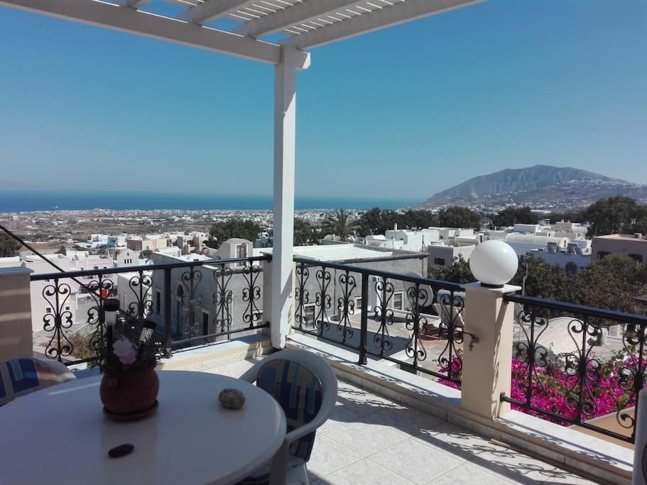 Pan Family House Apartment Fira  Exterior foto